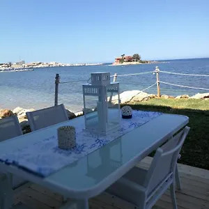 Fuga Blu - Piano Terra , Marzamemi Italia